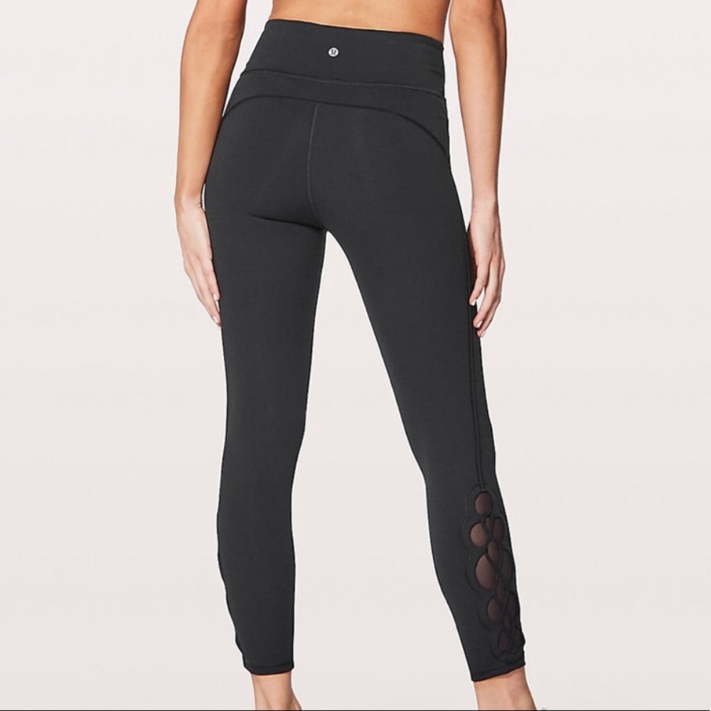 LOOKING FOR LULULEMON TIED TO IT TIGHT
